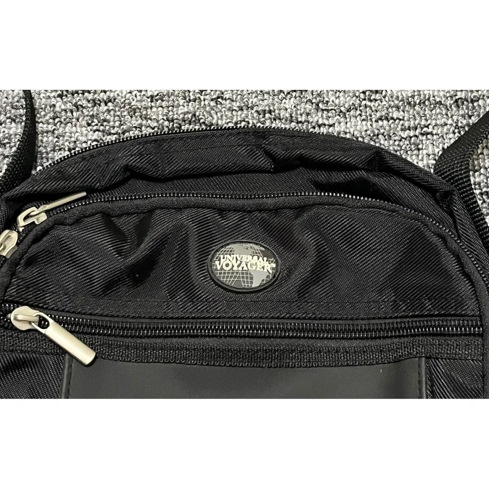 Universal Voyager Black Nylon Crossbody Travel Bag Padded Strap Messenger